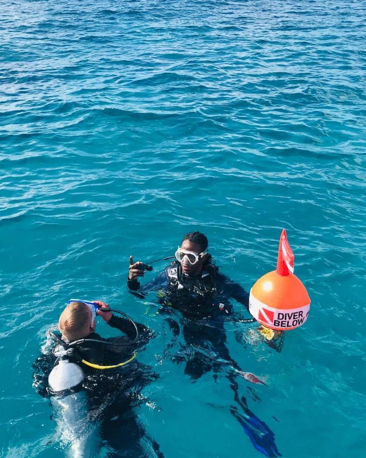 Dive Planet Mafia Island Utende Екстер'єр фото